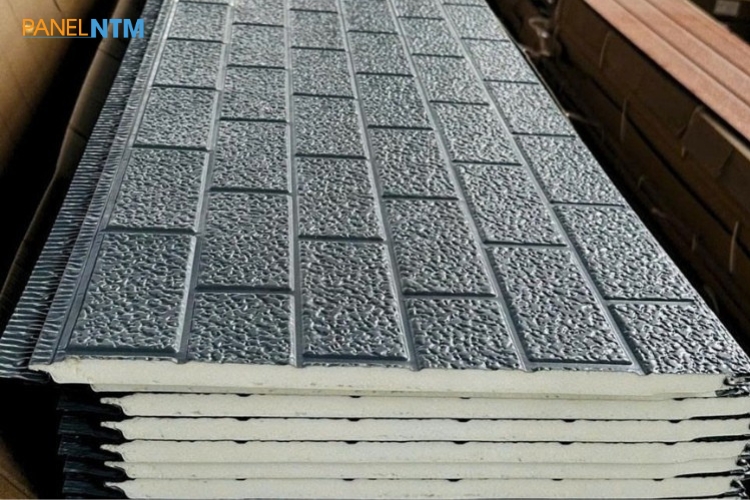 Đặc điểm của tấm panel hợp kim vân gạch