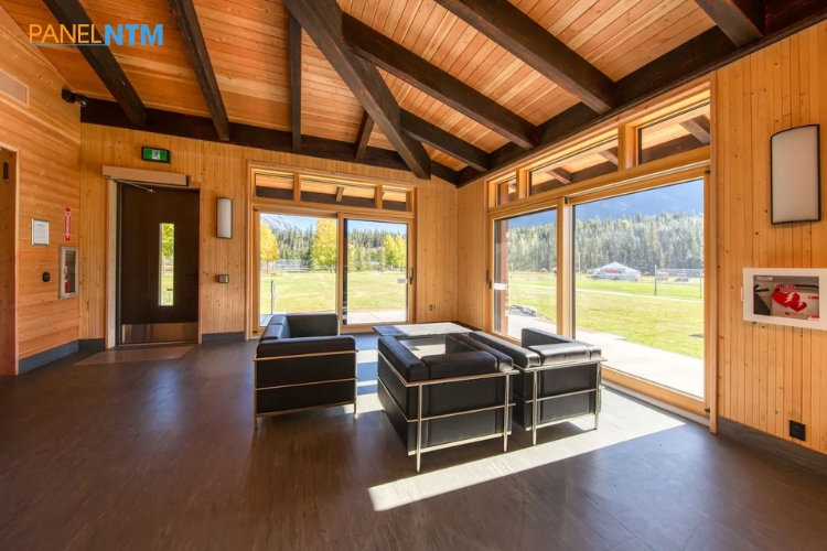 Thi công homestay, resort, quán cafe với panel vân gỗ