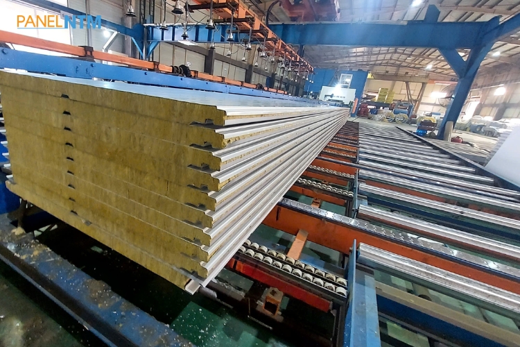 Panel NTM cung cấp tấm panel cách nhiệt ở Nha Trang đạt chuẩn giá xưởng