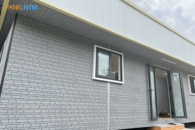 Trần panel hợp kim