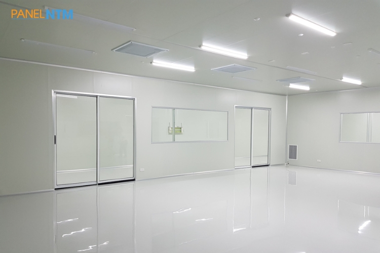 Phòng sạch, kho lạnh,… sử dụng trần panel đáp ứng yêu cầu đặc thù